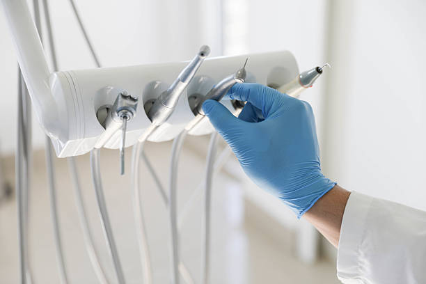 Professional Emergency Dentist technician working in Thomas, OK